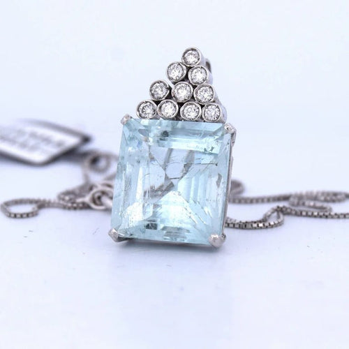 Pendentif Pendentif en or blanc 18 carats avec aigue-marine et diamants 58 Facettes CL43