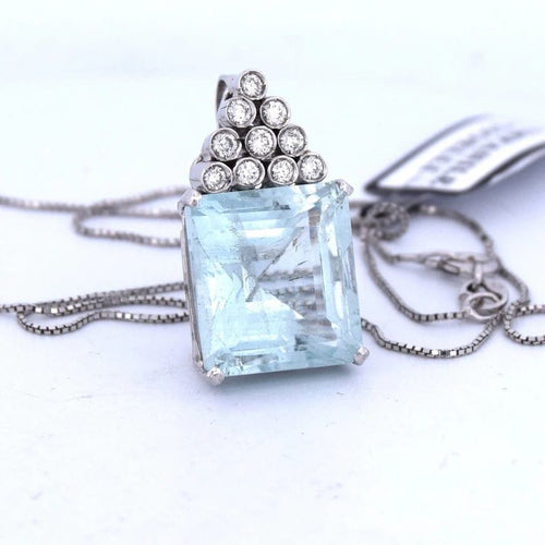Pendentif Pendentif en or blanc 18 carats avec aigue-marine et diamants 58 Facettes CL43