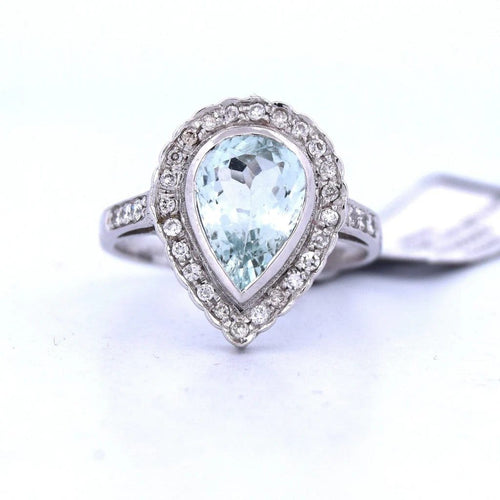 Bague 54 Bague en or blanc 18 carats, aiguë-marine et diamants 58 Facettes AN103