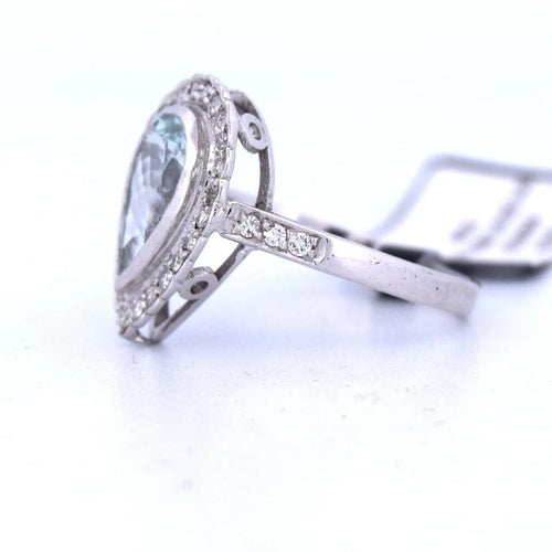 Bague 54 Bague en or blanc 18 carats avec aigue-marine et diamants 58 Facettes