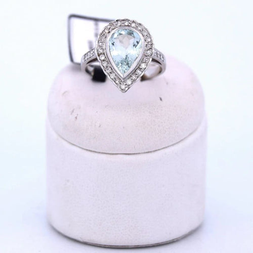 Bague 54 Bague en or blanc 18 carats avec aigue-marine et diamants 58 Facettes