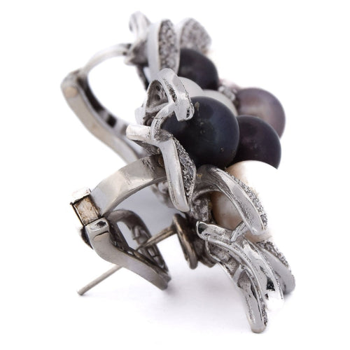 Boucles d'oreilles Boucles d'oreilles vintage - Motif floral en or blanc 18 carats avec perles et diamants 58 Facettes OR26 (00229)