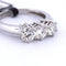 Bague 54 Bague trilogie en or blanc 18 kt et diamants 58 Facettes
