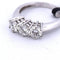 Bague 54 Bague trilogie en or blanc 18 kt et diamants 58 Facettes