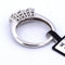 Bague 54 Bague trilogie en or blanc 18 kt et diamants 58 Facettes