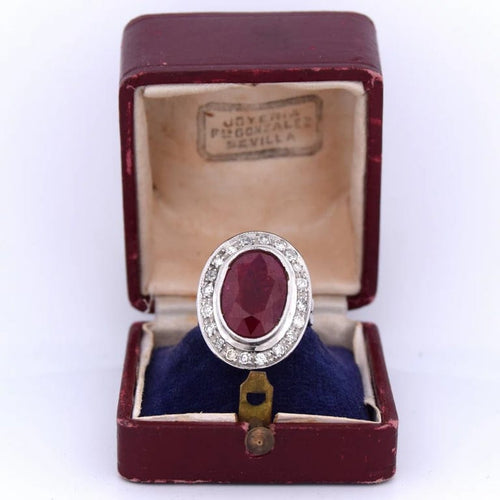 Bague 55 Bague Art déco en or blanc 18 carats avec rubis et diamants 58 Facettes