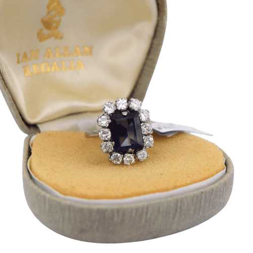 Bague 49 Art déco - Bague en or blanc 18 carats avec saphir et diamants 58 Facettes