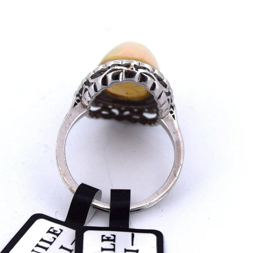 Bague 51 Bague en or 18 carats avec opale et diamants 58 Facettes