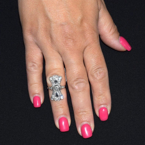 Bague 54 Bague en or blanc 18 carats avec onyx et diamants 58 Facettes