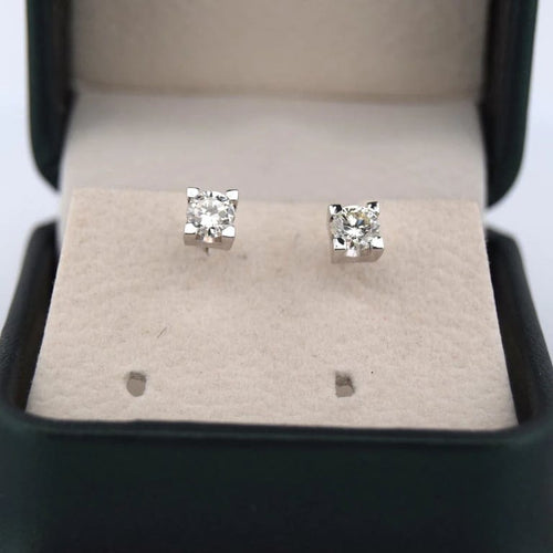 Boucles d'oreilles Boucles d'oreilles en or blanc 18 kt avec diamants 58 Facettes