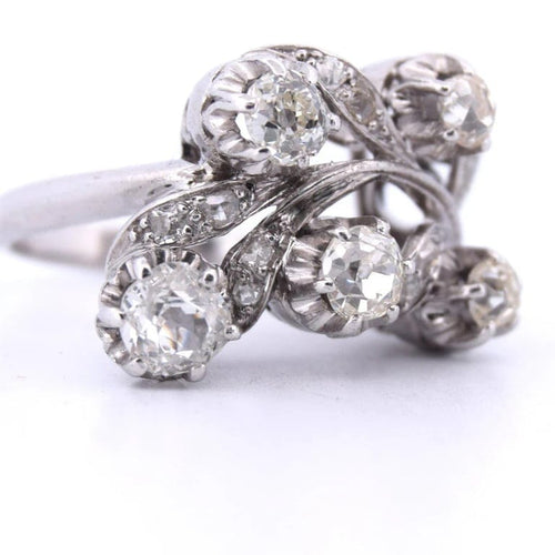 Bague 53 Bague vintage années 1940 en or blanc 18 carats et diamants 58 Facettes
