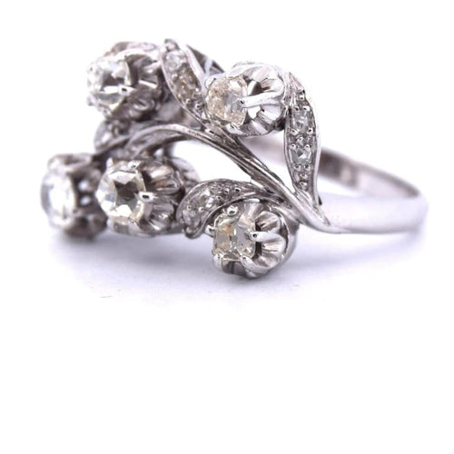 Bague 53 Bague vintage années 1940 en or blanc 18 carats et diamants 58 Facettes