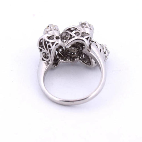 Bague 53 Bague vintage années 1940 en or blanc 18 carats et diamants 58 Facettes