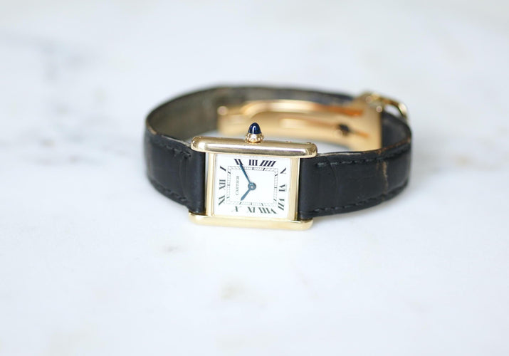 Montre Cartier Tank Louis Cartier - Montre en or jaune 18 ct réf. 78087 58 Facettes