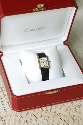Montre Cartier Tank Louis Cartier - Montre en or jaune 18 ct réf. 78087 58 Facettes