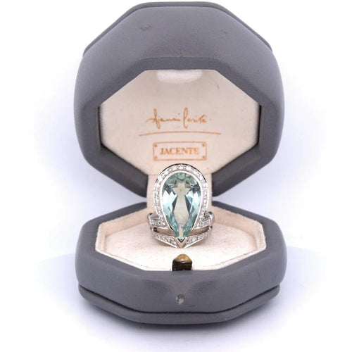 Bague 56 Bague en or blanc 18 kt avec aigue-marine et diamants 58 Facettes