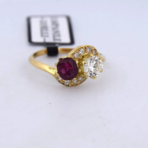 Bague 55 Bague vintage en or jaune 18 carats avec rubis et diamants 58 Facettes