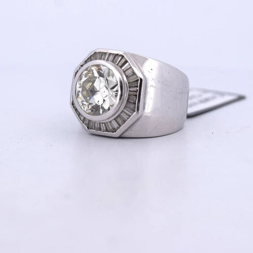 Bague 44 Bague vintage en or blanc 18 carats avec diamants 58 Facettes