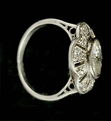 Bague 52 Bague Art déco fleur en platine et diamants 58 Facettes