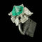 Bague 56 Bague en or blanc 18 carats avec émeraude 2,20 ct et diamants 2,20 ct 58 Facettes