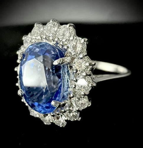 Bague 57 Bague marguerite en or blanc 18 carats avec saphir de Ceylan et diamants 58 Facettes
