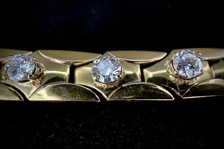 Bracelet Bracelet Tank en or jaune 18 carats et diamants 4,40 ct 58 Facettes