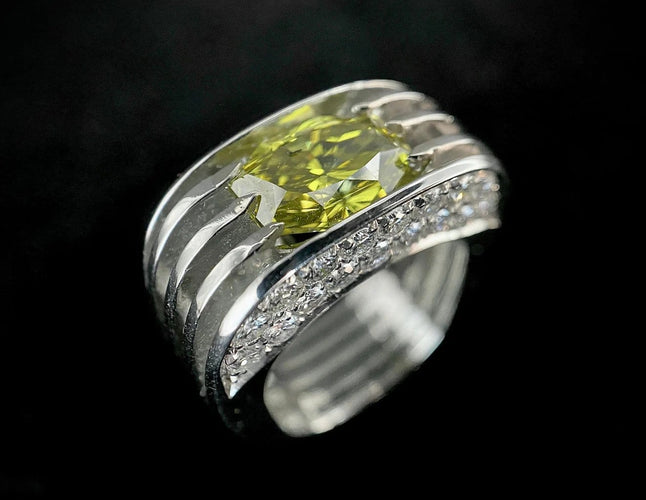 Bague 56 Bague en platine avec diamant jaune taille radiant 58 Facettes