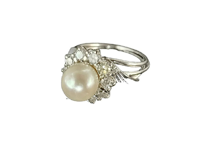 Bague 54.5 Bague en or blanc 18 carats avec perle blanche et diamants 58 Facettes