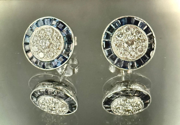 Boucles d'oreilles Art Déco - Boucles d’oreilles en or blanc 18 carats, diamants et saphirs 58 Facettes