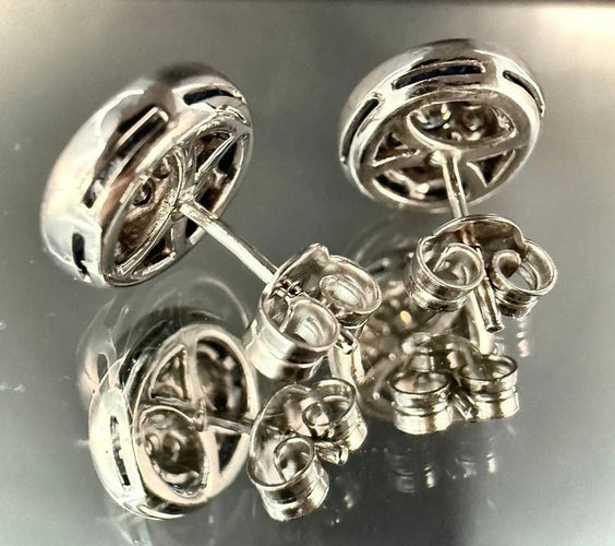Boucles d'oreilles Art Déco - Boucles d’oreilles en or blanc 18 carats, diamants et saphirs 58 Facettes
