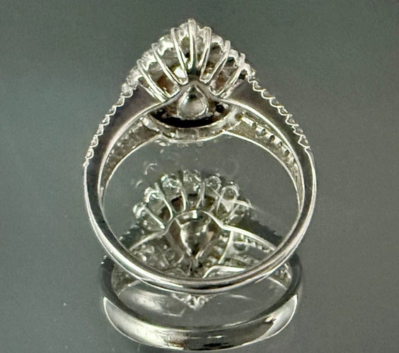 Bague 54 Bague en or blanc 18 carats sertie d’un diamant rose taille poire 58 Facettes