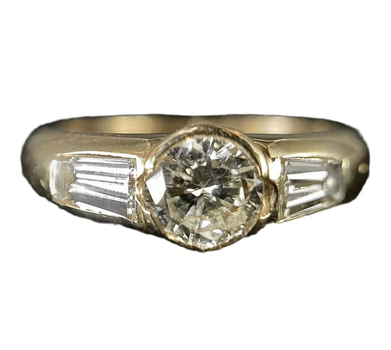 Bague 54 Bague en or jaune 18 carats avec diamants taille brillant et trapèze 58 Facettes