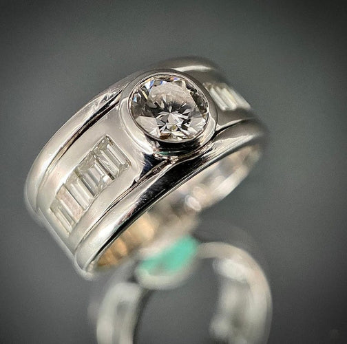 Bague 54 Bague en or blanc 18 carats sertie de diamants 58 Facettes