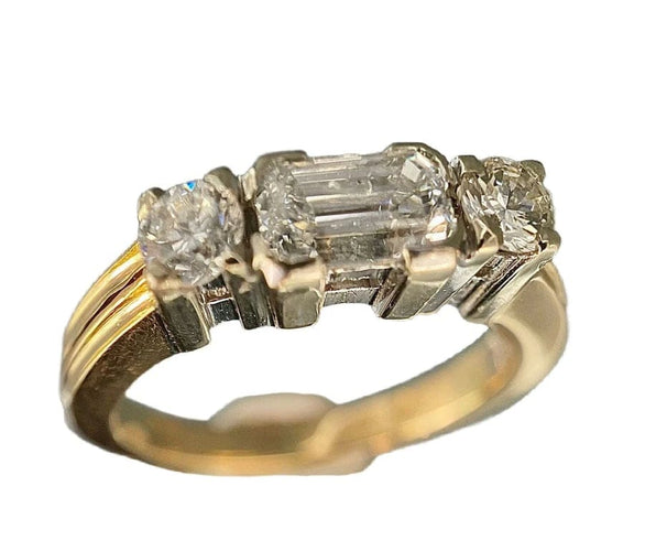 Bague 52 Bague en or blanc et jaune 18 carats avec diamants 58 Facettes