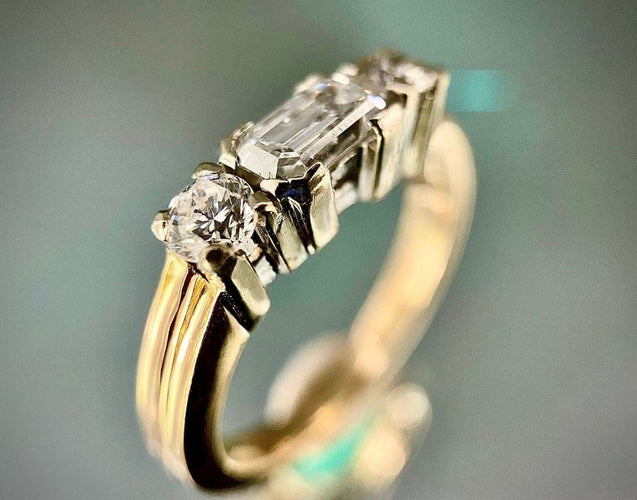 Bague 52 Bague en or blanc et jaune 18 carats avec diamants 58 Facettes