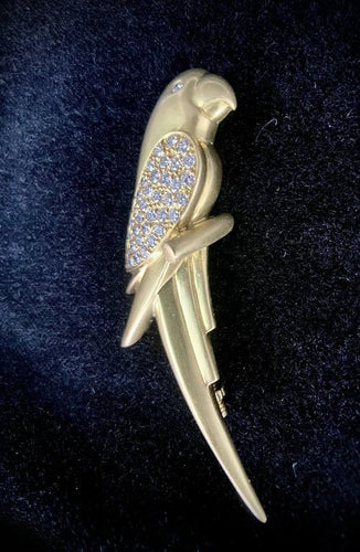 Broche Broche perroquet en or jaune 18 carats sertie de diamants 58 Facettes