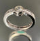 Bague 56.5 Bague en or blanc 18 carats avec diamant 1 ct et diamants baguette 58 Facettes