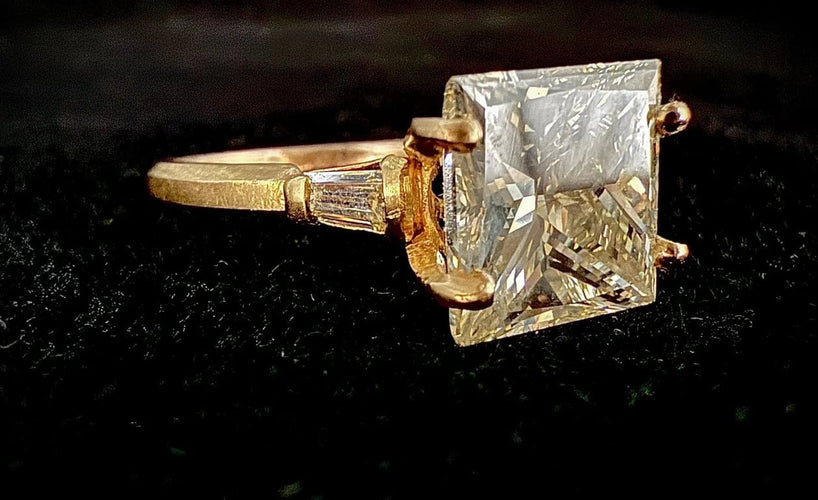 Bague 49 Bague solitaire en or jaune 18 carats avec diamants 58 Facettes
