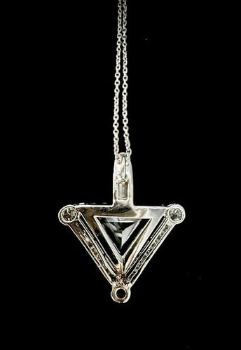 Pendentif Pendentif en or blanc 18 carats avec diamant bleu 4,50 ct 58 Facettes