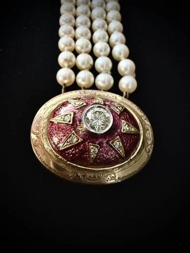 Bracelet Bracelet XIXe siècle en or jaune 18 carats, émail rouge et diamants 58 Facettes