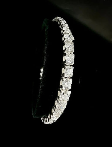 Bracelet Bracelet rivière en or blanc 18 carats et diamants 7,50 ct 58 Facettes