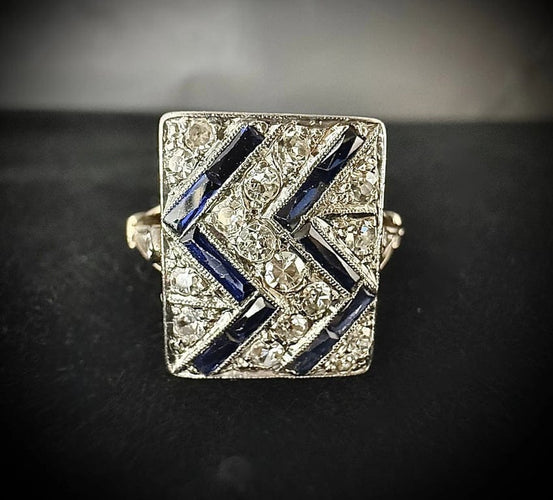 Bague 56.5 Bague Art déco en or jaune et blanc 18 carats, saphirs et diamants 58 Facettes