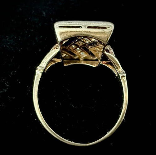Bague 56.5 Bague Art déco en or jaune et blanc 18 carats, saphirs et diamants 58 Facettes