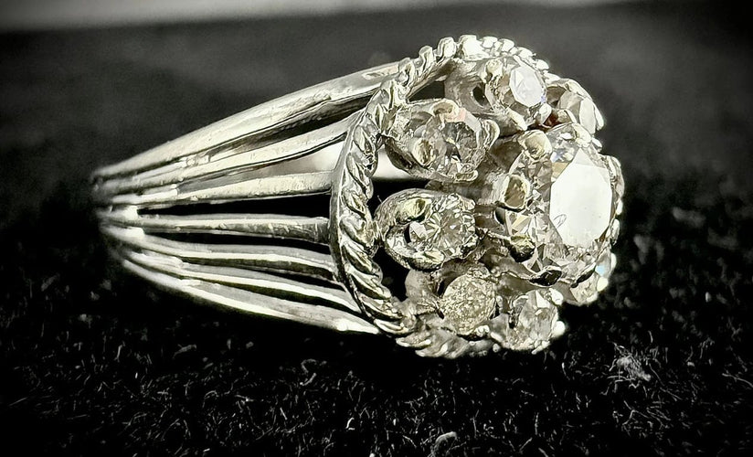 Bague 54.5 Bague en or blanc 18 carats sertie de 0,80 ct de diamants 58 Facettes
