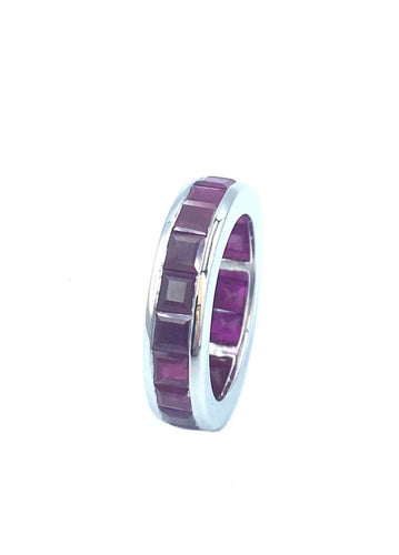 Bague 53 Dhamani - Alliance rail en or blanc 18K et rubis 58 Facettes