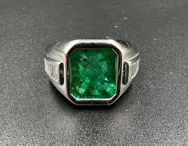 Bague 49 Bague vintage en or blanc 18K avec émeraude et diamants 58 Facettes