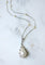 Collier Collier Art déco pendentif goutte en platine, or jaune 18k, perle mabé et diamants 58 Facettes