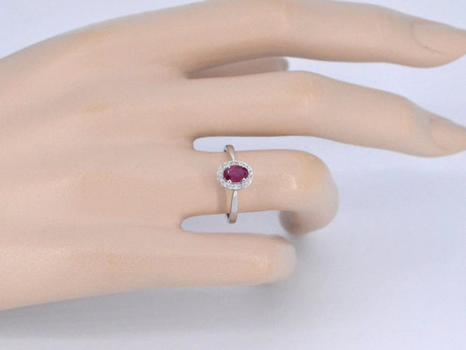 Bague 54 Bague entourage en or blanc 14 carats avec diamants et rubis 58 Facettes 2011