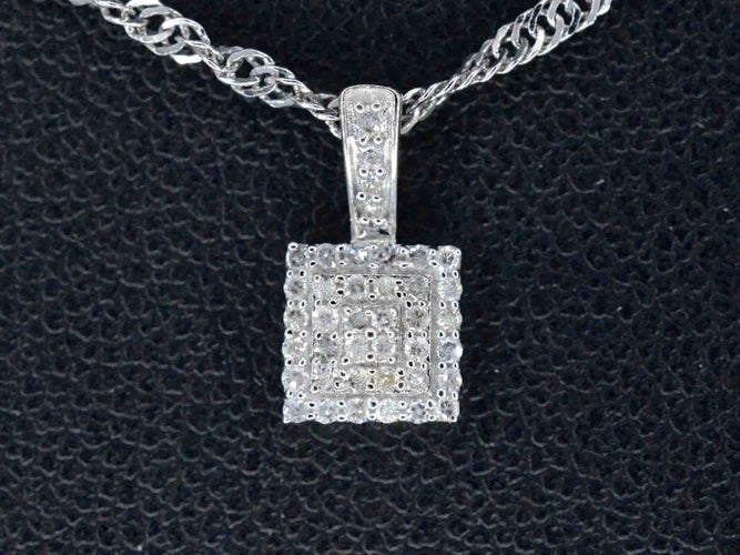 Pendentif Pendentif en or blanc avec diamant 58 Facettes 2024