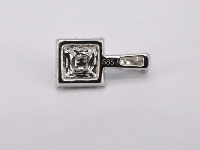 Pendentif Pendentif en or blanc avec diamant 58 Facettes 2024